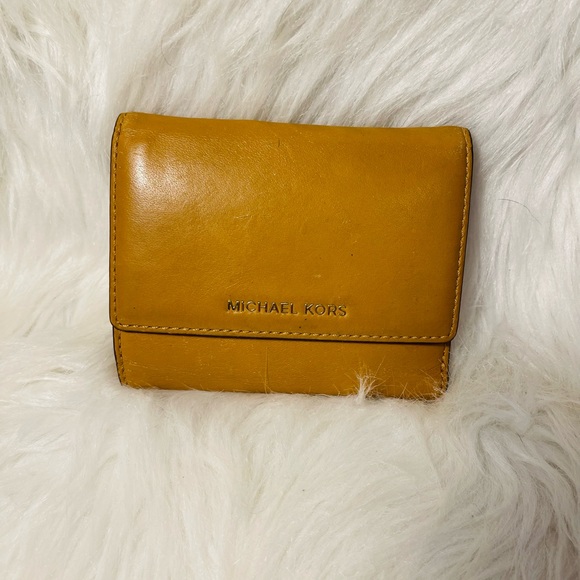 Michael Kors Tan Wallet - Picture 5 of 7